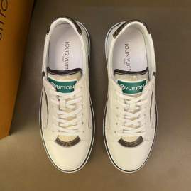 Picture of Louis Vuitton Shoes _SKULVsz38-45mnf011115180